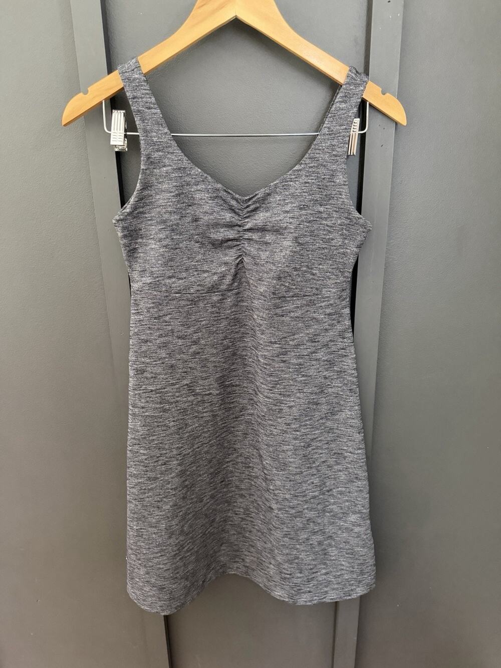 KUHL Women XS Gray Sleeveless Tank Dress Athletic V-Neck Built-in Bra Stretch